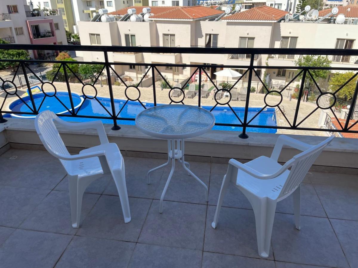 Kings Resort 1 Bedroom Apartment Пафос Экстерьер фото