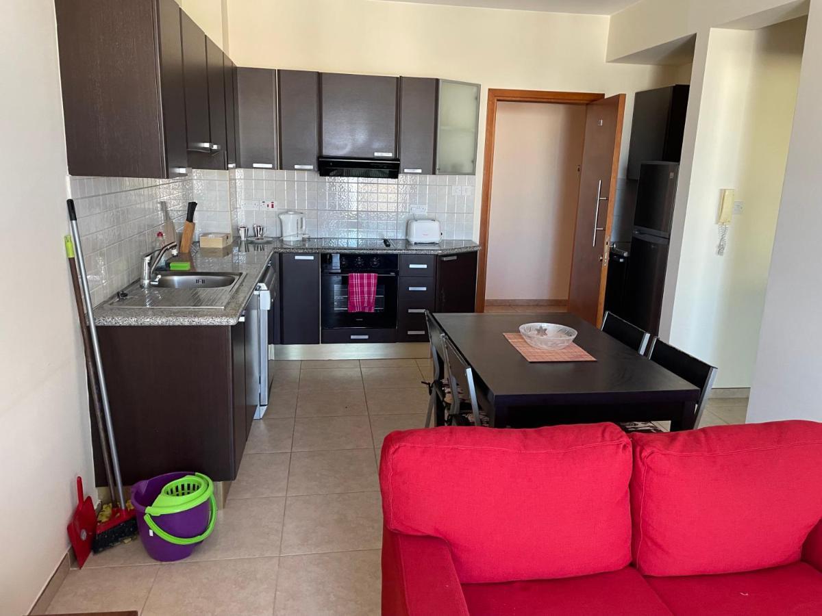 Kings Resort 1 Bedroom Apartment Пафос Экстерьер фото