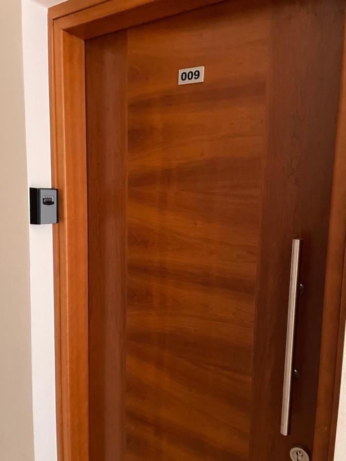 Kings Resort 1 Bedroom Apartment Пафос Экстерьер фото